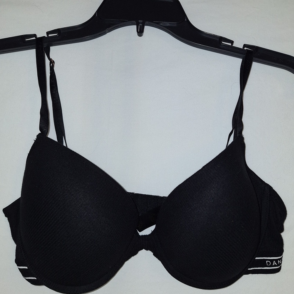 Danskin Bra 38C Black Padded Underwire Adjustable Clasp Back Minimalistcore
